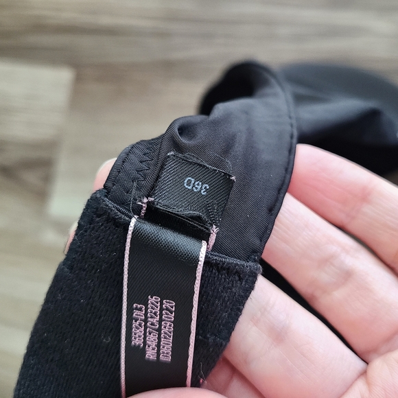 Victoria secret bra size 36D - Picture 4 of 4